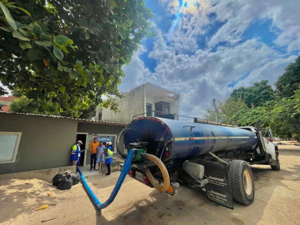 Riohacha Los Loteros carrotanques por contaminación del agua